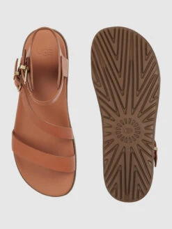 UGG Sandalen Aus Leder Modell 'Solivan' - Cognac -Damenbekleidungsgeschäft acpkahae6orjcc1hal54klaf9d4k2e296ksj2hq39h0kciii9p638d269h9jaja9a55jidia9l7ksjq99p3j4db5c5gj2p9lchgjee9k74o68ob374r3ge3161ijiohm75ij6o8