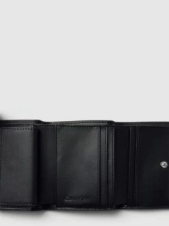 CK Calvin Klein Portemonnaie Mit Label-Detail - Schwarz 10 CK Calvin Klein Portemonnaie Mit Label-Detail - Schwarz -Damenbekleidungsgeschäft agrkkjie6d1j0c9i8cokkjpo6oq5cci86kqj2gqj9crl0dq76h7jchhnah832j1kah13cihnah8l8iqj953m6c1gchim2opo6sp6cd9kcdi3ce1p64p36ob5c5gj2ob474rjcoo