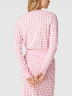 Marc Cain Strickjacke Mit Allover-Muster - Pink -Damenbekleidungsgeschäft akq44gi3a4s30cph94oj6dpkahaksk9n88ojgc258t734d1g88s42l1i8l456khl69b4ghaiah53iiq6993mad1n74r66opg6gs34p1kclj3ce9k6ti68cj170s36dhoc8rjgco