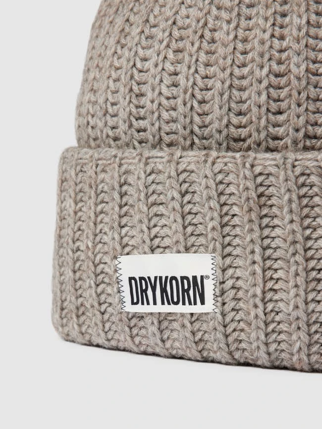 Drykorn Beanie Mit Label-Patch - Taupe Meliert 4 Drykorn Beanie Mit Label-Patch - Taupe Meliert – Bild 2