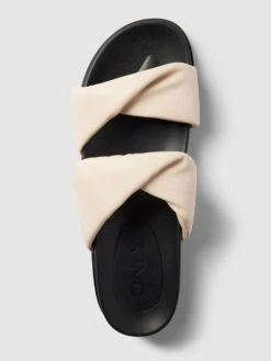 Only Pantoletten In Two-Tone-Machart - Beige -Damenbekleidungsgeschäft ap5lacpo6d23ahqa8h5l8ji6ako30j298d8jcja39d8lclhlad3kggqhad24chi2a11j0ciiap456gqj88o3acpi6li30c1i61hmce9k6lhj6o9kcko30c9m65gjaoj16spm6c8