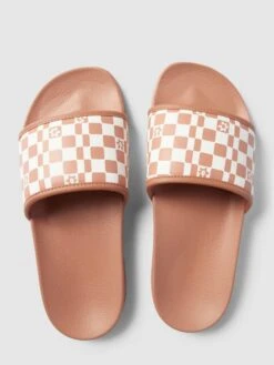 Roxy Slides Mit Floralem Print 'SLIPPY' - Rosé -Damenbekleidungsgeschäft ap63gc1o856kuki56tb58l29acrl0j2h8t352kq6ags58gpm9p850dpn610lchqm9p0j0hig88skqc1na0o3edpgcphjgob5coo30d9kc9i38e3271hj2cpjc8r34e326sq32do