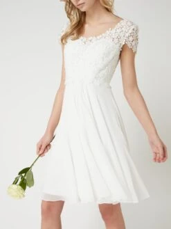 Luxuar Brautkleid Aus Häkelspitze Und Chiffon - Offwhite -Damenbekleidungsgeschäft ap7laj2l99546hig8d6l0ha29gsjidih8kpl6l288sp3ek1o8csjic258d8jch1i6t944hadap236hqf98o38pj36dj36p1mcpijeopkc4sm4ohm69i36db4ckoj0c9k6orjgoo