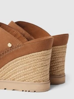UGG Wedges Aus Leder Modell 'ABBOT' - Cognac 9 UGG Wedges Aus Leder Modell 'ABBOT' - Cognac -Damenbekleidungsgeschäft ap8l8kq26t1jegq86crk2hqb9l1lch1h6goj6jig9t146d1h6t73igi468ql6da98kojih246h6lce2m9oo38dpoccoj6dr560r3cd1kc8rj2oj6cpgj2dpj6di32e1g6krj2pg