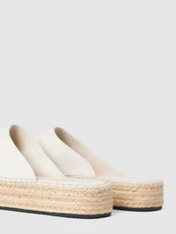 Calvin Klein Jeans Mules Aus Leder Mit Plateausohle Modell 'ROPE' - Weiß -Damenbekleidungsgeschäft apa3ajib8d84mja475958dhl6orkqjqc9ssk8hifa53kck9p693j6iqma9546dhn61334jhp855kek2g9t3mcp1j6kom8phg74rj8dhk74om6ohm6spm8eb665i64o9h6kp3gp8